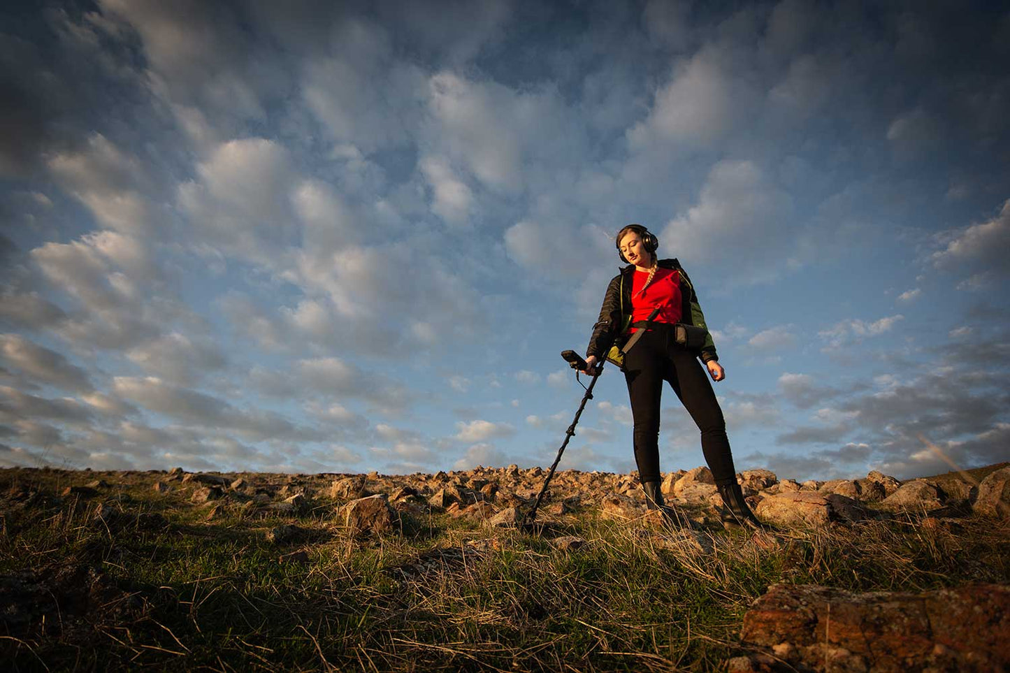 Manticore Minelab Metal Detector With Headphones
