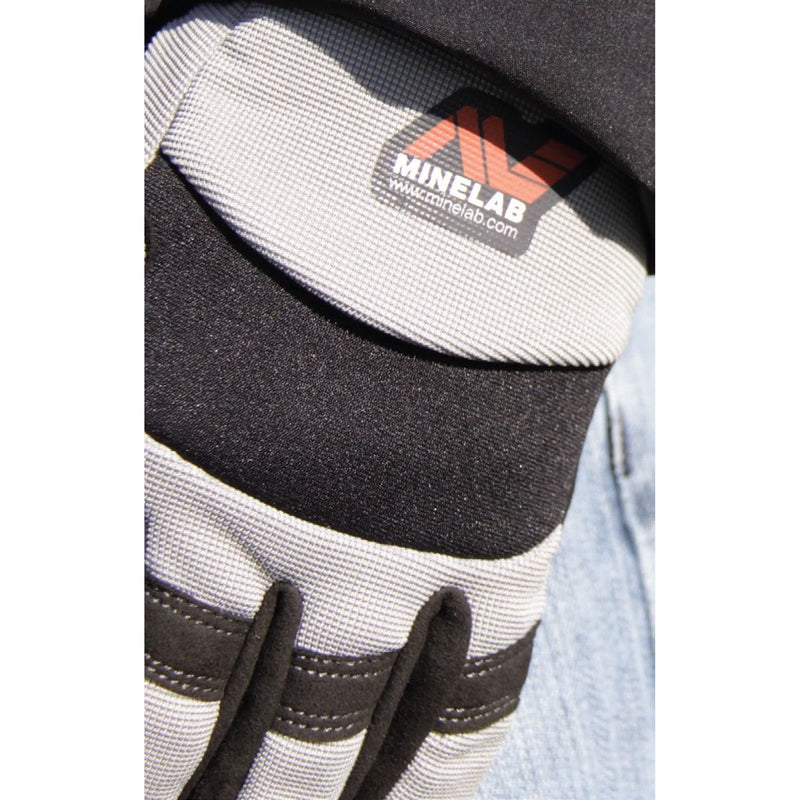 Load image into Gallery viewer, Minelab Digging Gloves Grey and Black Great Grips Protect your hands Universal fit
